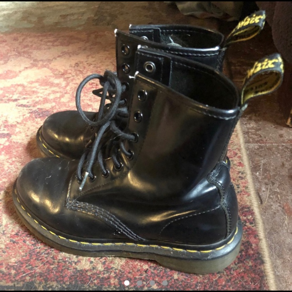 Doc martens 1460 smooth leather lace up boots